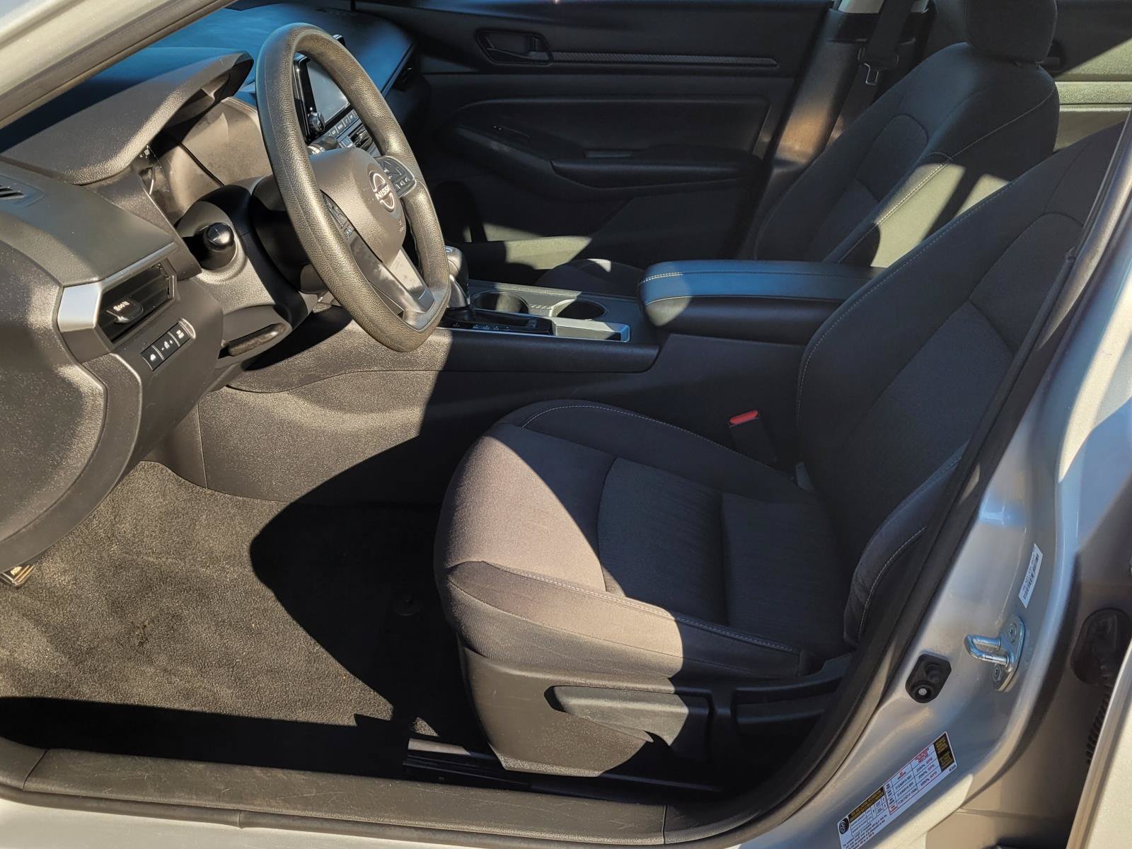 Used 2023 Nissan Altima 2.5 S FWD image 3