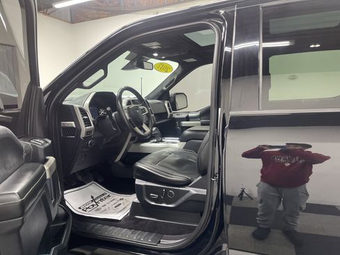 Used 2017 Ford F150 Lariat w/ Equipment Group 502A Luxury image 9