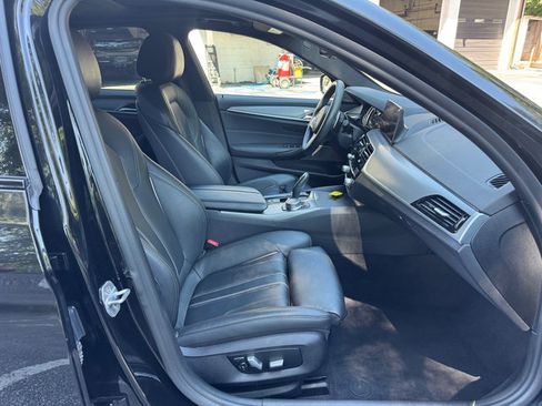 Used 2019 BMW 530i w/ M Sport Package RWD image 16