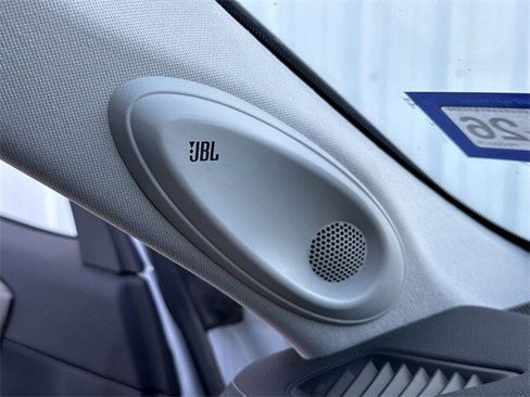 Used 2023 Toyota Highlander Limited image 28