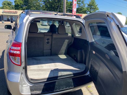 Used 2011 Toyota RAV4 4WD w/ Base L4 Extra Value Pkg image 7