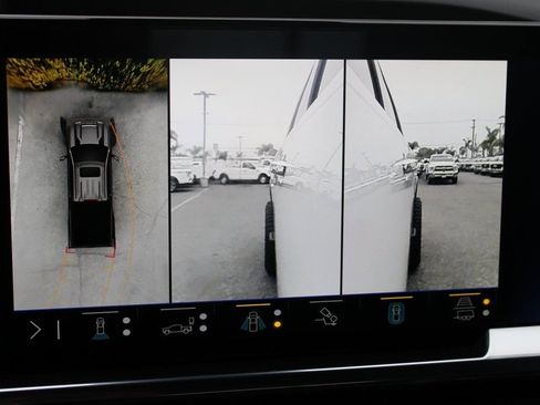 Used 2024 Chevrolet Silverado 3500 High Country w/ High Country Premium Package image 35