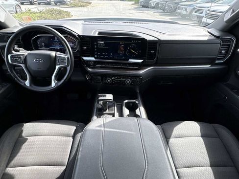 Used 2023 Chevrolet Silverado 1500 RST AWD/4WD image 19