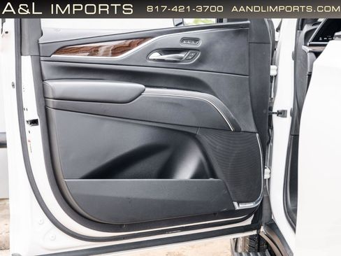Used 2022 Cadillac Escalade Sport Platinum w/ Heavy-Duty Trailer Package AWD/4WD image 39