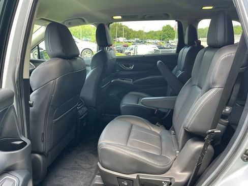 Used 2023 Subaru Ascent Limited AWD/4WD image 11