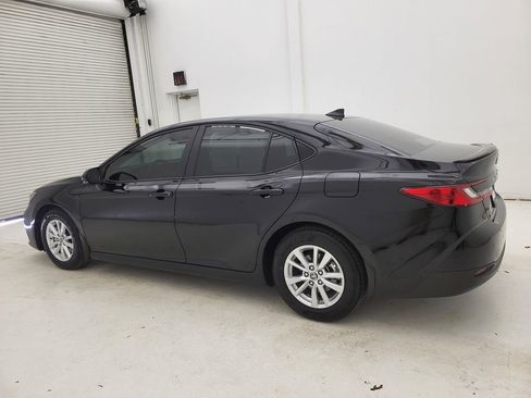 Used 2025 Toyota Camry LE image 14