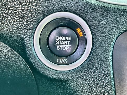 Used 2022 Dodge Charger SXT image 9