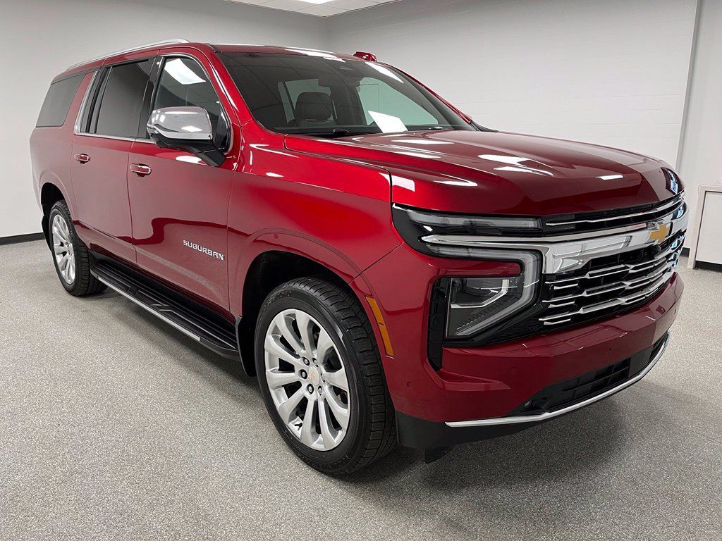 Used 2025 Chevrolet Suburban Premier AWD/4WD image 2