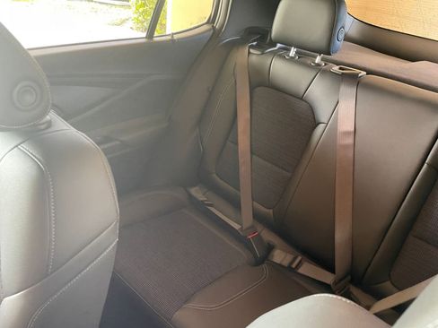 Used 2025 Buick Envista Preferred image 39