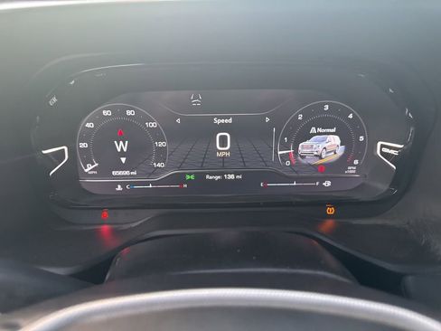 Used 2023 GMC Yukon Denali image 14