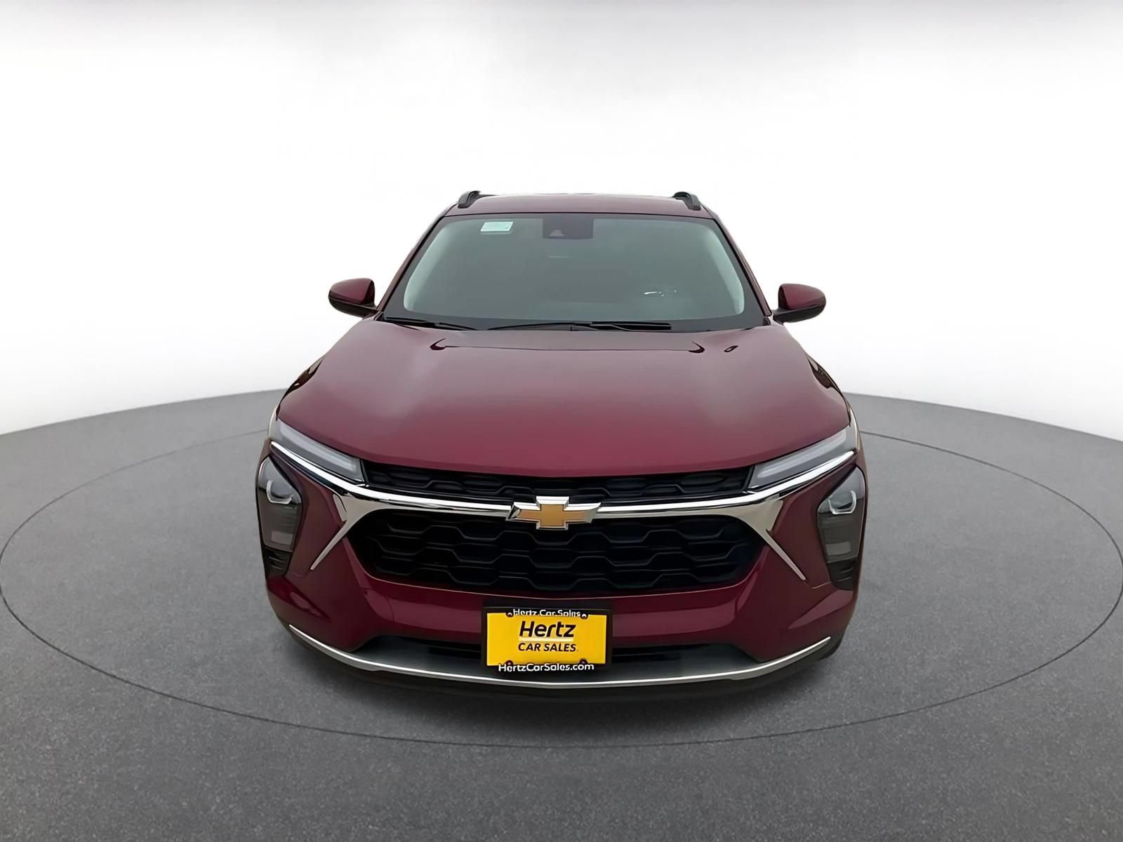 Used 2025 Chevrolet Trax LT w/ LT Convenience Package FWD image 4