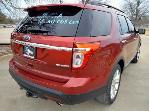 Used 2015 Ford Explorer XLT w/ Equipment Group 202A image 5