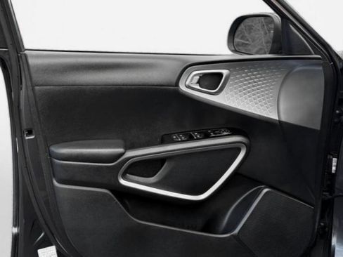 Used 2023 Kia Soul LX w/ Option Group 015 image 14