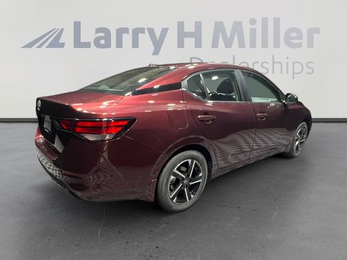 New 2025 Nissan Sentra SV image 5