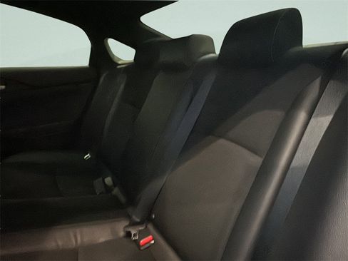 Used 2019 Honda Civic Sport image 11