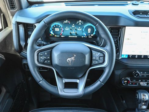 New 2025 Ford Bronco Badlands image 18