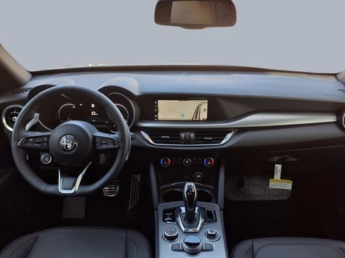 New 2025 Alfa Romeo Stelvio Sprint image 7
