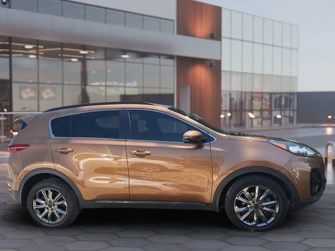 Used 2021 Kia Sportage S w/ S AWD Premium Package image 13