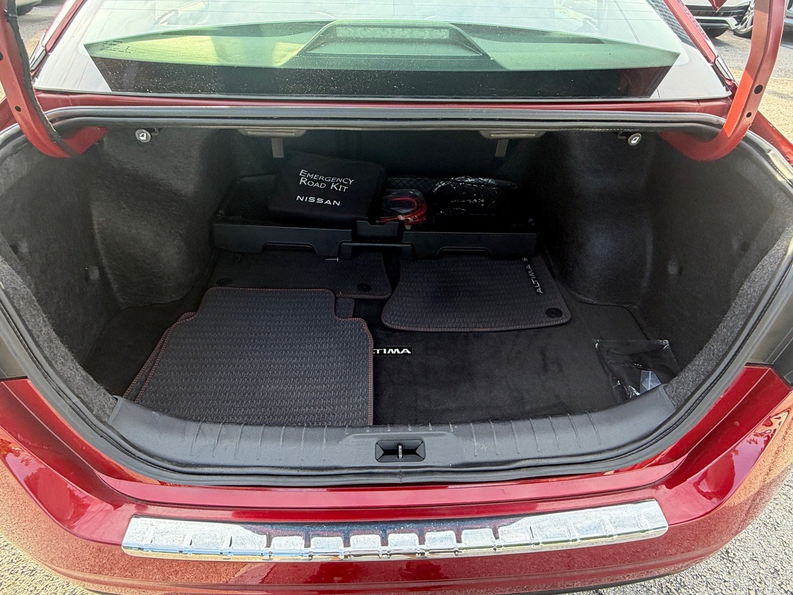 Certified 2023 Nissan Altima 2.5 SR FWD image 14
