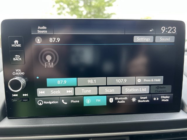 Used 2025 Honda Pilot Elite image 14
