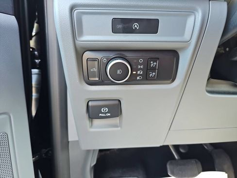 Used 2025 Ford F150 XLT w/ Equipment Group 301A Standard RWD image 33