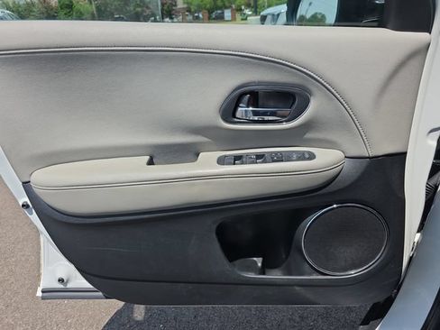 Used 2016 Honda HR-V EX-L image 17