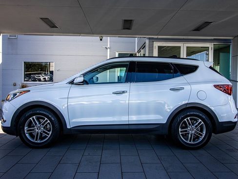 Used 2018 Hyundai Santa Fe Sport image 11