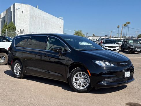 New 2025 Chrysler Voyager LX image 2