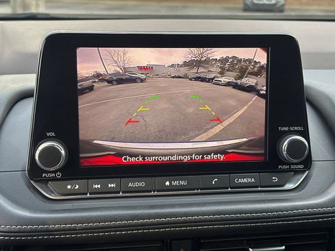 Used 2022 Nissan Rogue SV image 28