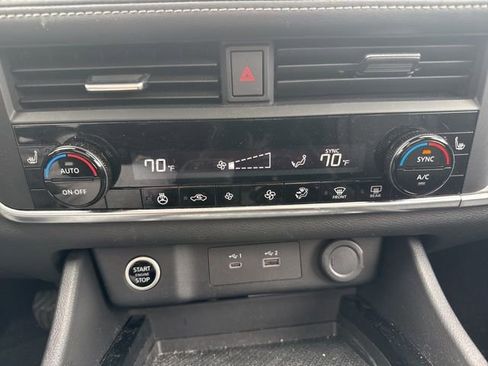 Certified 2023 Nissan Rogue SV w/ SV Premium B Package image 14