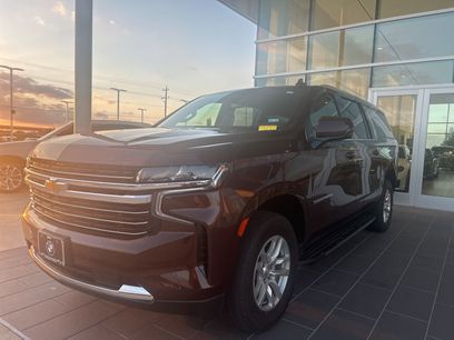 Used 2023 Chevrolet Suburban LT w/ Luxury Package
