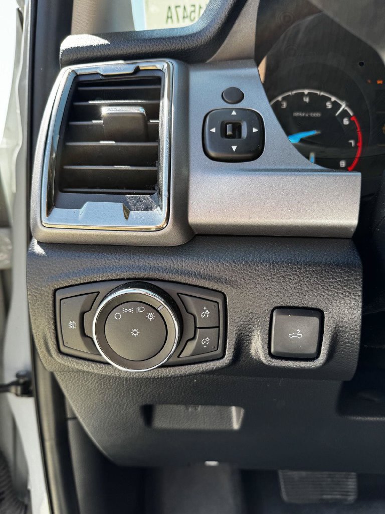 Used 2022 Ford Ranger XLT w/ Equipment Group 301A Mid AWD/4WD image 12