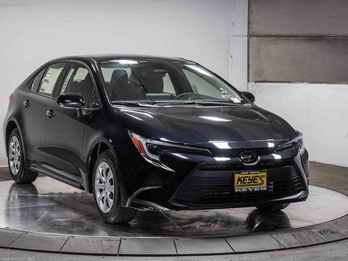 New 2026 Toyota Corolla LE image 3