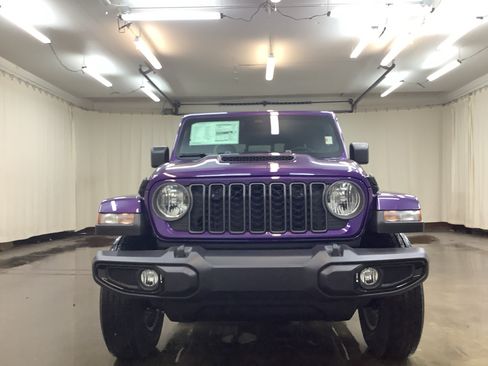 New 2026 Jeep Gladiator Sport AWD/4WD image 10