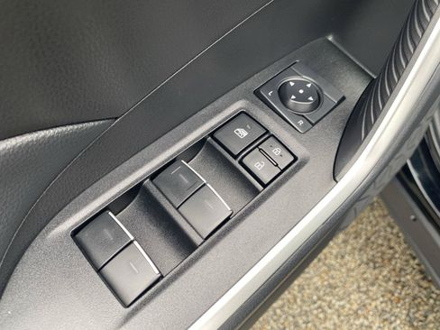 Used 2025 Toyota RAV4 XLE w/ Convenience Package AWD/4WD image 19