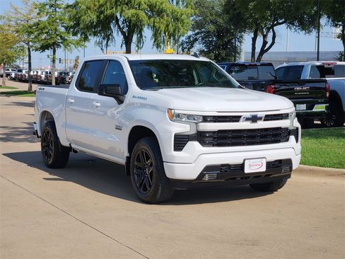 Used 2023 Chevrolet Silverado 1500 RST image 3