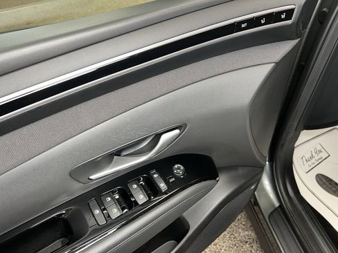 Used 2023 Hyundai Tucson Limited image 15
