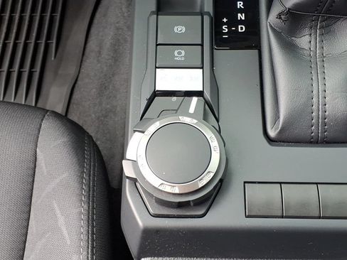 Certified 2025 Toyota Tacoma SR AWD/4WD image 12