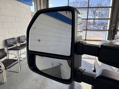 Used 2021 Ford F250 XLT w/ XLT Premium Package image 23