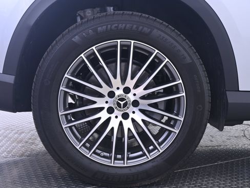 Used 2026 Mercedes-Benz GLC 300 4MATIC image 13