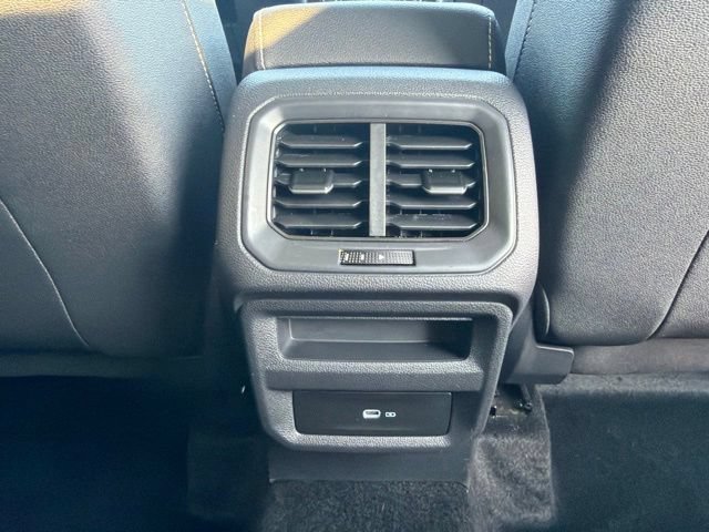 Used 2024 Volkswagen Taos SEL AWD/4WD image 15