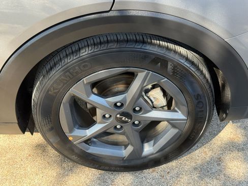 Used 2025 Kia K4 LXS image 31