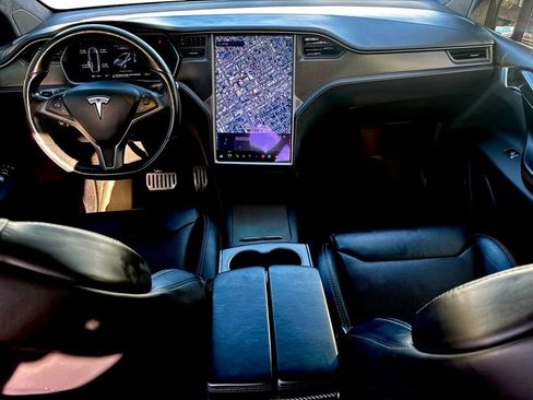 Used 2018 Tesla Model X P100D image 25