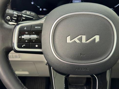 Used 2024 Kia Carnival SX Prestige image 20