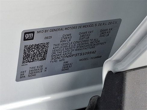 New 2026 Chevrolet Equinox EV LT image 17