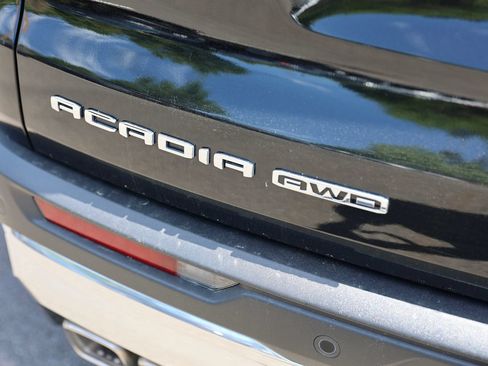 Used 2025 GMC Acadia Elevation AWD/4WD image 9