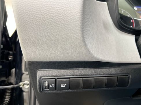 Used 2023 Toyota Corolla SE w/ Carpet Mat Package (TMS) image 18