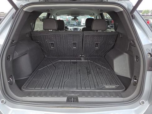 Used 2024 Chevrolet Equinox LT FWD image 17