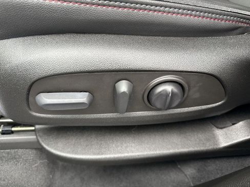 Certified 2022 Chevrolet Traverse RS image 14