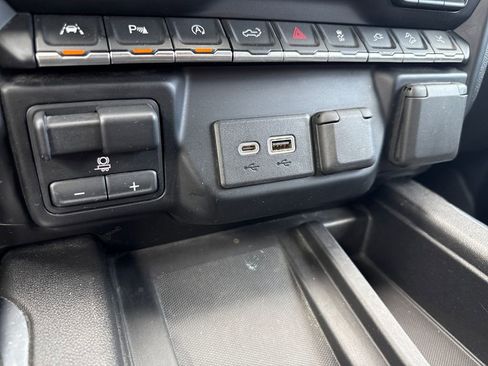 Used 2019 GMC Sierra 1500 Denali w/ Driver Alert Package II image 24